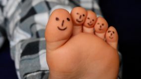 Smiley feet